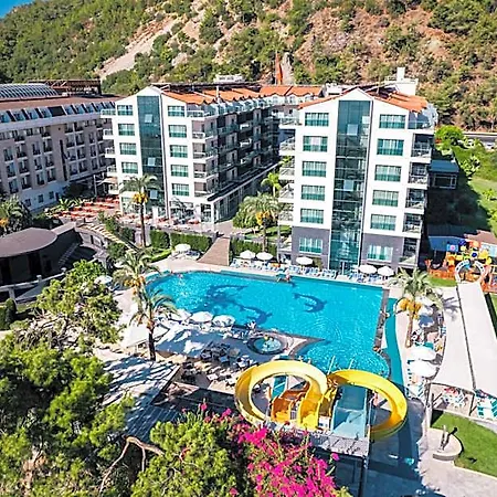 Hotel Grand Ring 5*