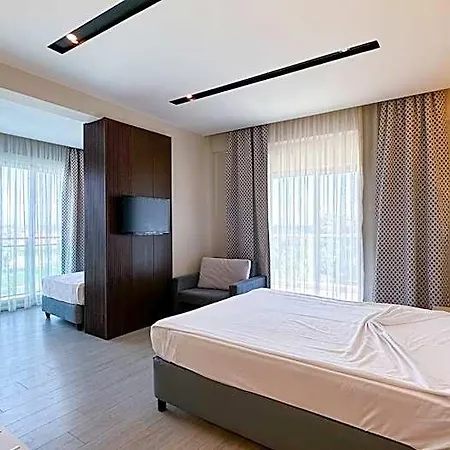 Hotel Grand Ring 5*